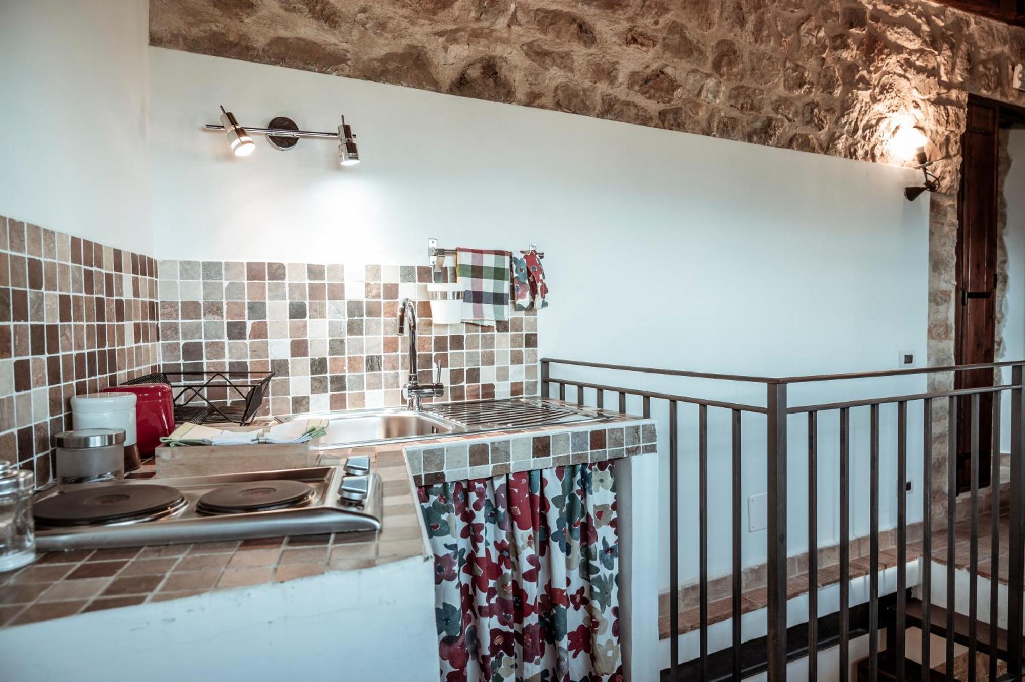 Locanda Persei Prossedi Bagian luar foto