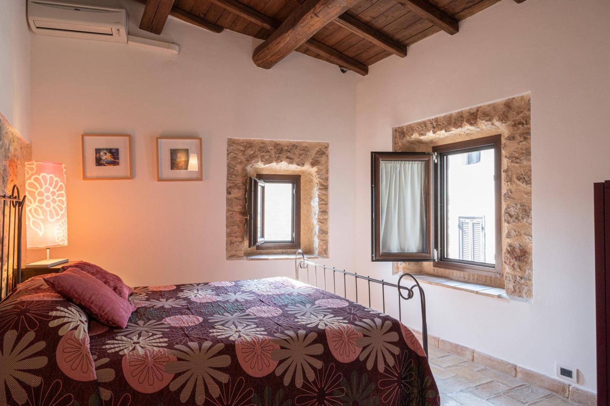 Locanda Persei Prossedi Bagian luar foto