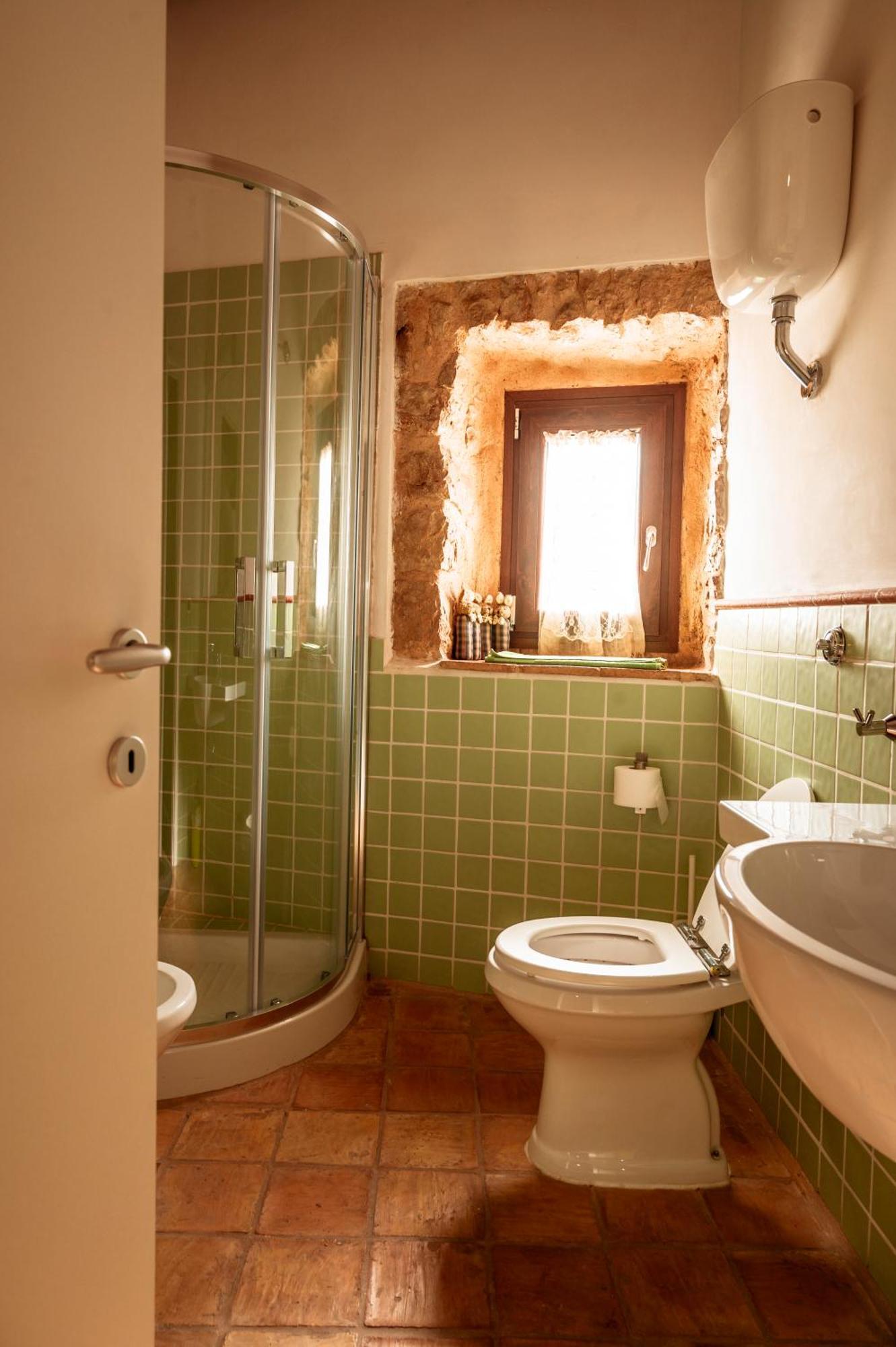 Locanda Persei Prossedi Bagian luar foto