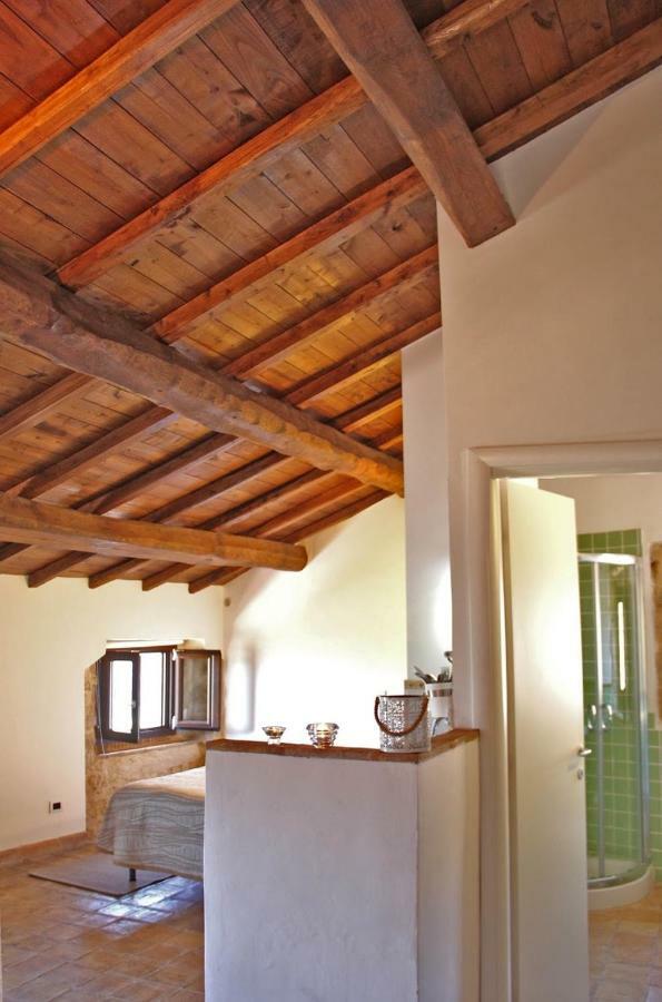 Locanda Persei Prossedi Bagian luar foto